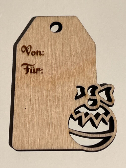 Geschenkanhänger mit Baumkugel