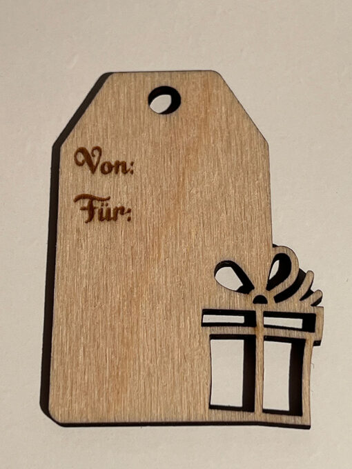 Geschenkanhänger mit Geschenk